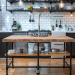 Jak dopasować meble industrialne do małych mieszkań?